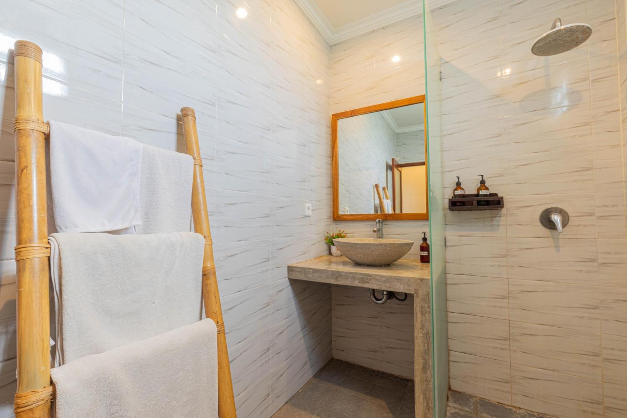 Frangipani House And Spa By Ecommerceloka Canggu Eksteriør bilde
